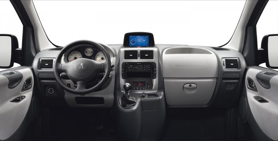  Peugeot Expert 2012 года  (фото 2 из 5)